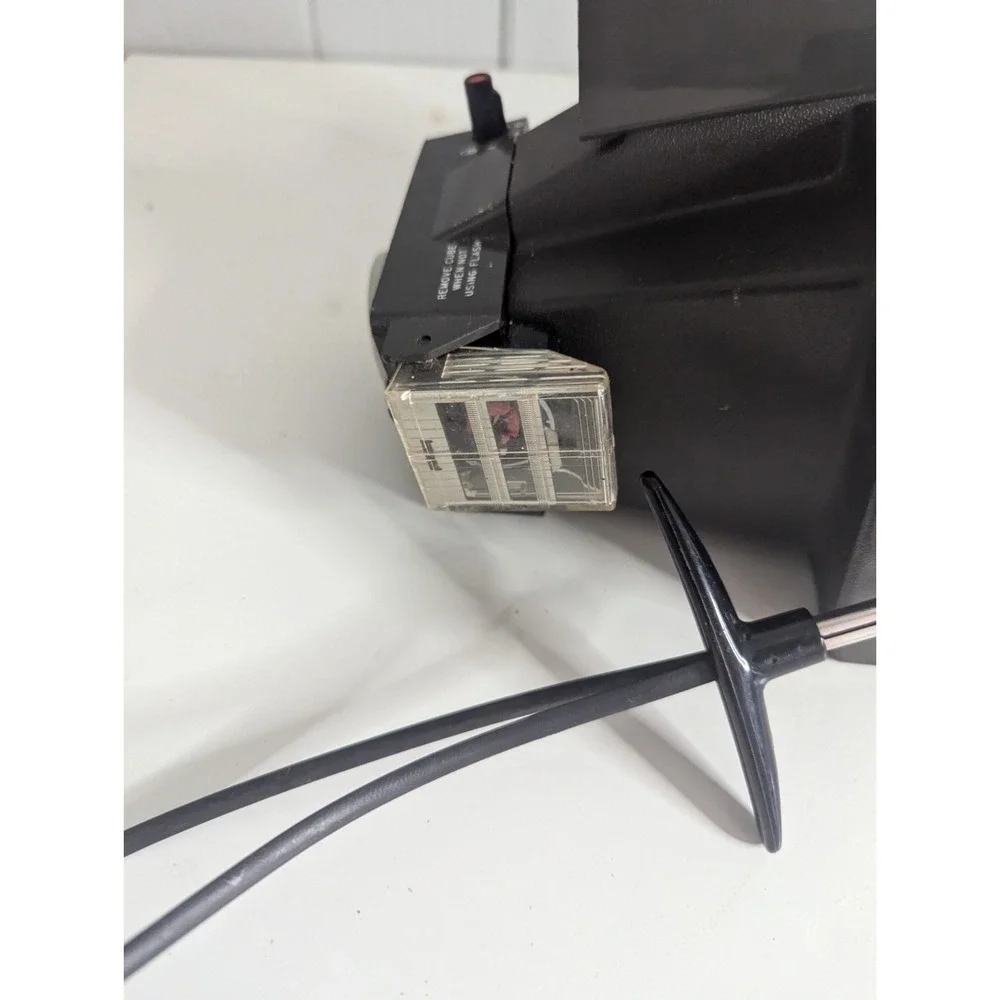 Vintage Polaroid land Camera Square shooter instant photo pictures type 88‎ film